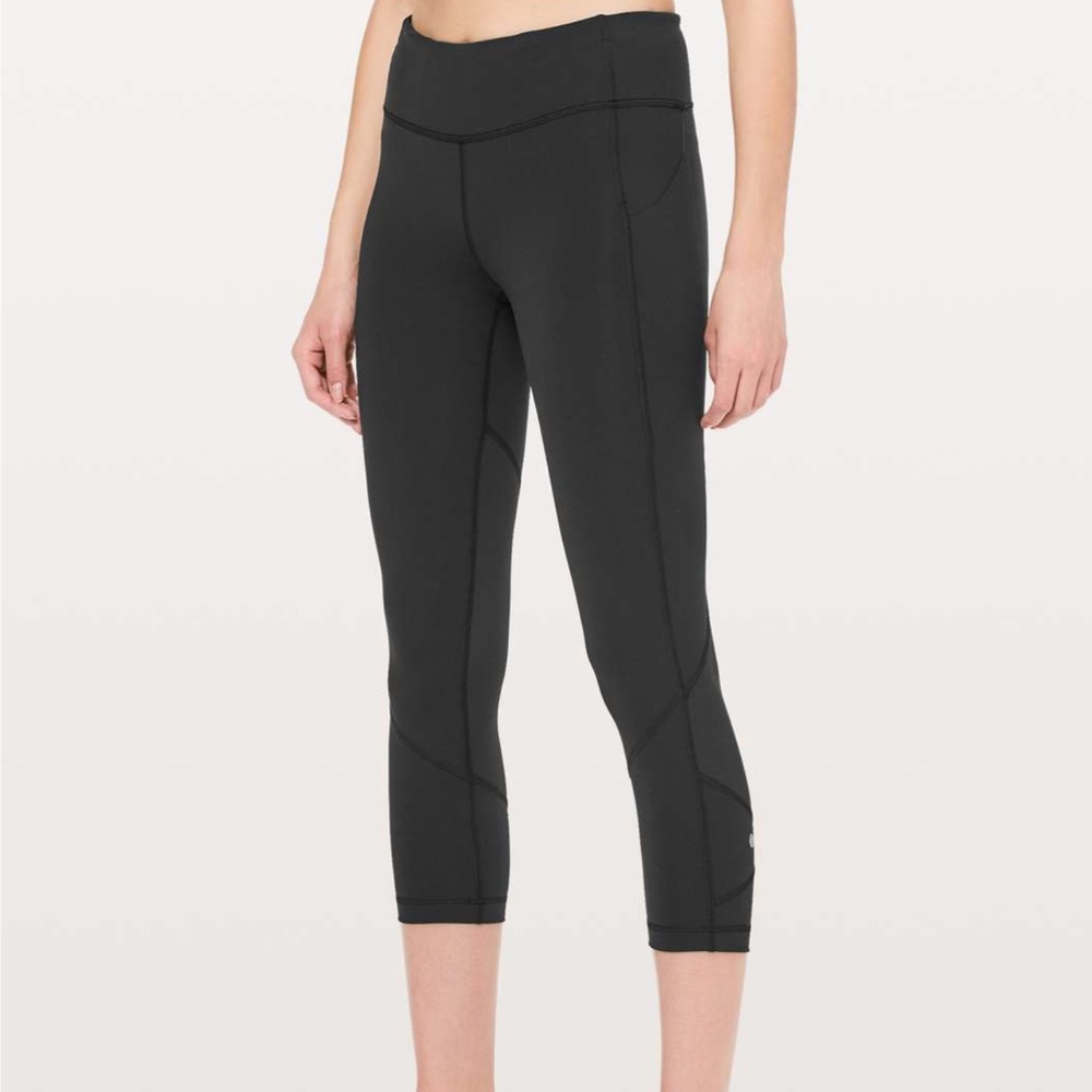 Lululemon Pace Rival Crop *Full-On Luxtreme 22" in Black